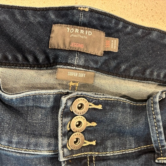 Torrid Jeggings, size 18 - Picture 7 of 8